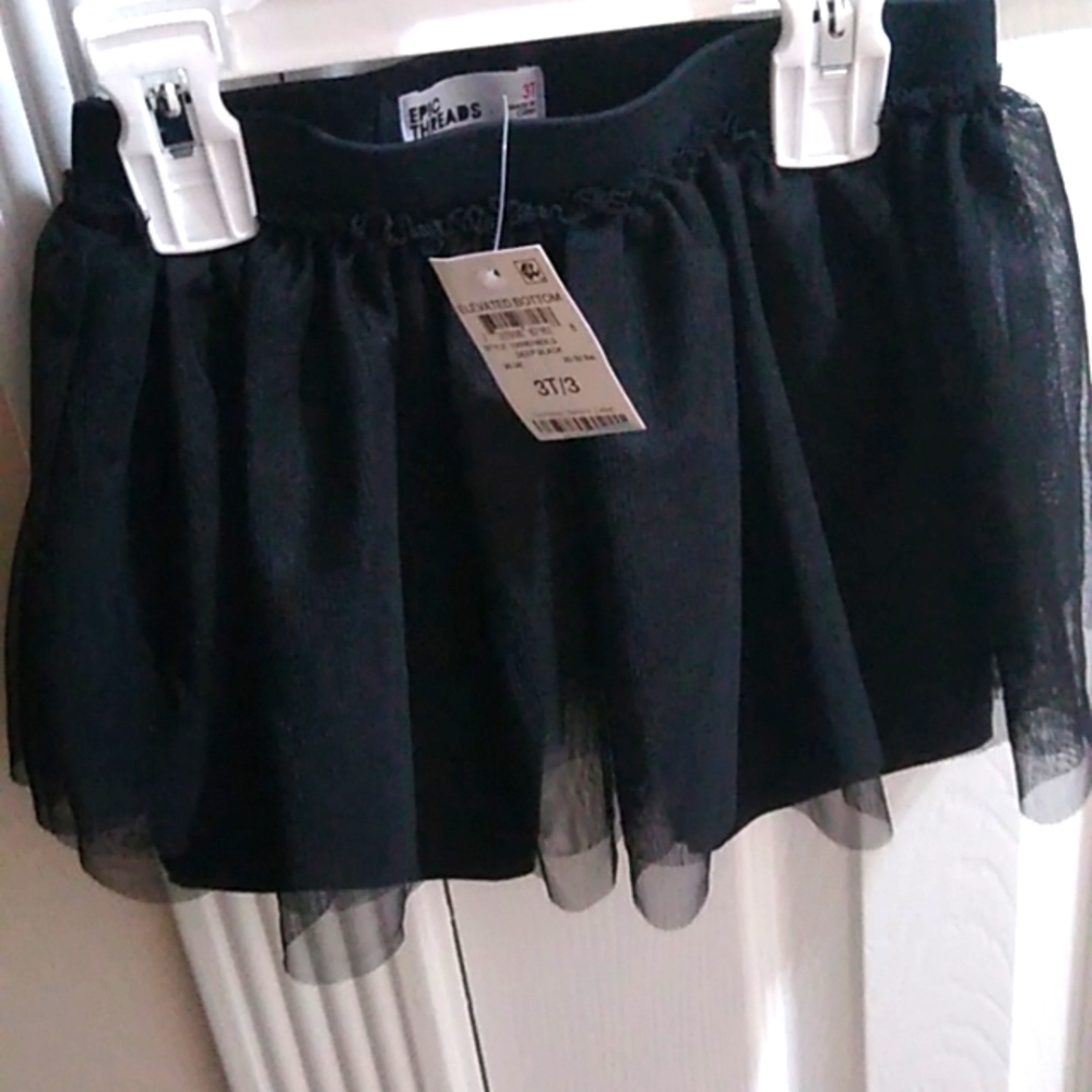 size 3t epic threads black skirt.